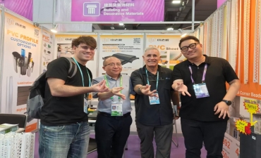 Nueva tablestaca de PVC reforzada con fibra de carbono en la Feria de Cantón