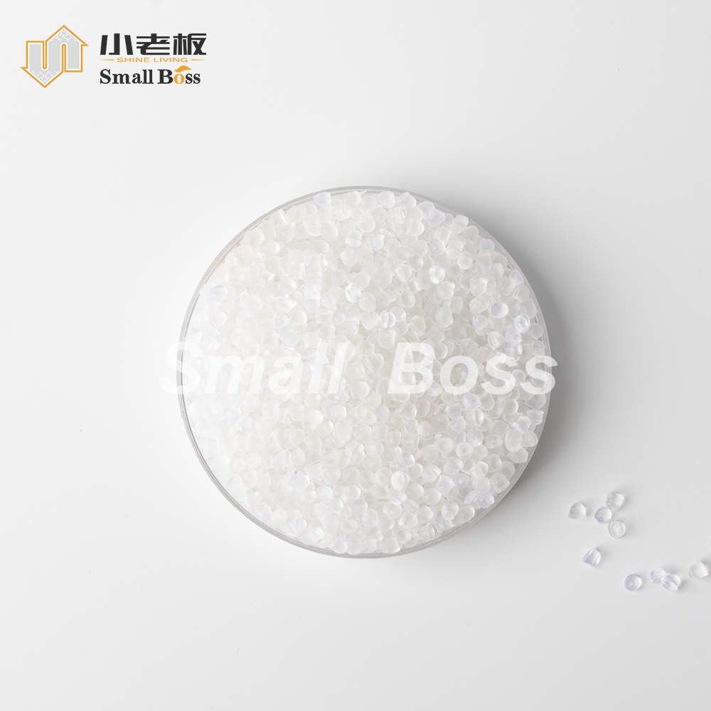 Low-odor and environmentally friendly transparent soft PVC Compound for dust cover